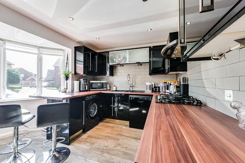 2 Caversham Avenue, Shoeburyness, Southend-on-sea, SS3 8TY