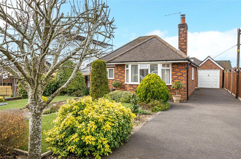 Broadmead Road, Nursling, Southampton, Hampshire 3 bed detached house for sale £440,000