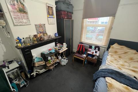 75 Broomfield Road, Earlsdon, Coventry, CV5 6JY