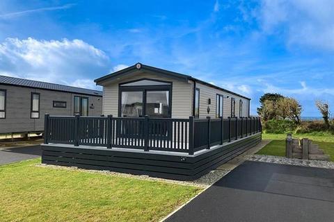 2 bedroom lodge for sale, Hendra Croft Newquay