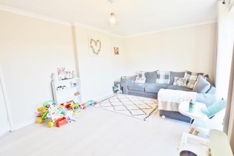 Flat B, 14 Anchor Close, Bournemouth, BH11 9HY
