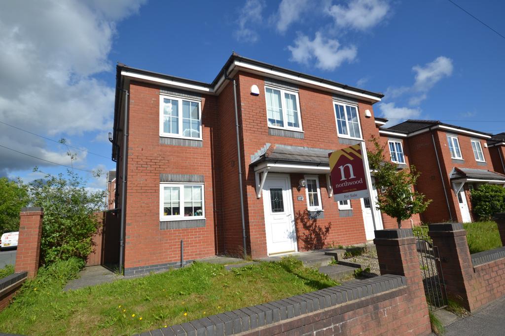 Warrington Road, Abram, Wigan, WN2 3 bed terraced house £750 pcm (£
