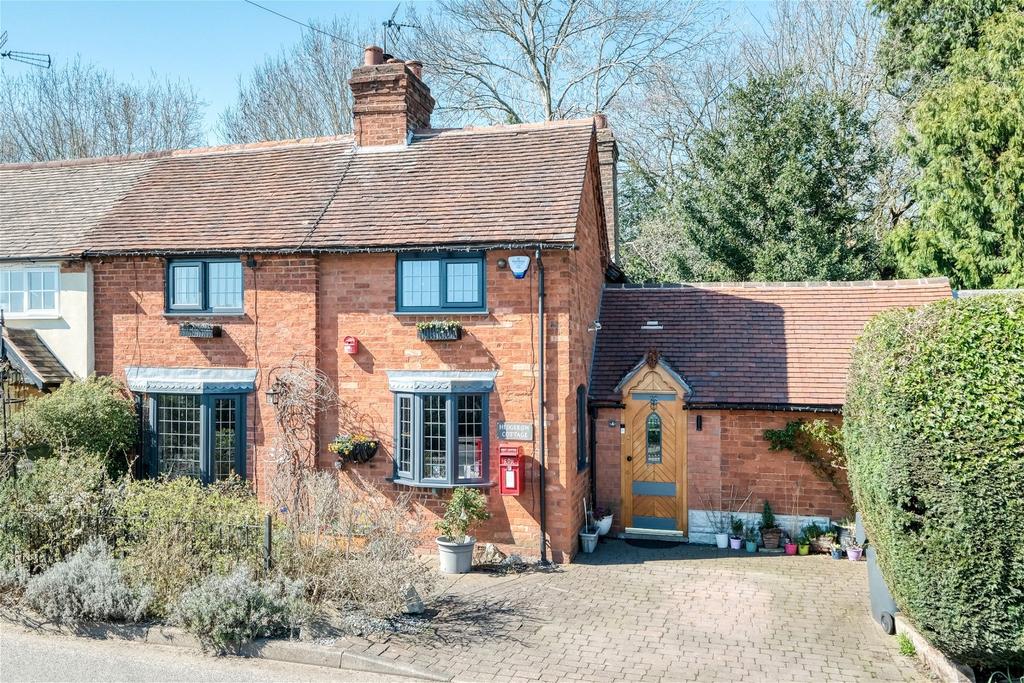 Chapel Lane, Wythall, Birmingham, B47 6JX 3 bed cottage for sale £475,000
