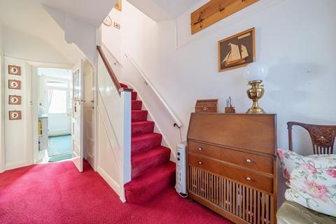 83 Cardinal Avenue, Kingston Upon Thames, KT2 5RZ