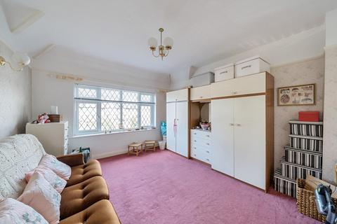 83 Cardinal Avenue, Kingston Upon Thames, KT2 5RZ