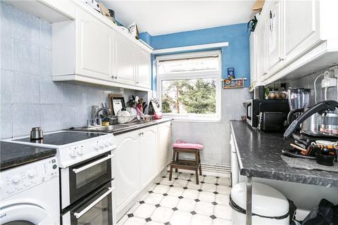 1 bedroom apartment for sale, Thurlestone Parade, High Street, Shepperton, Surrey, TW17