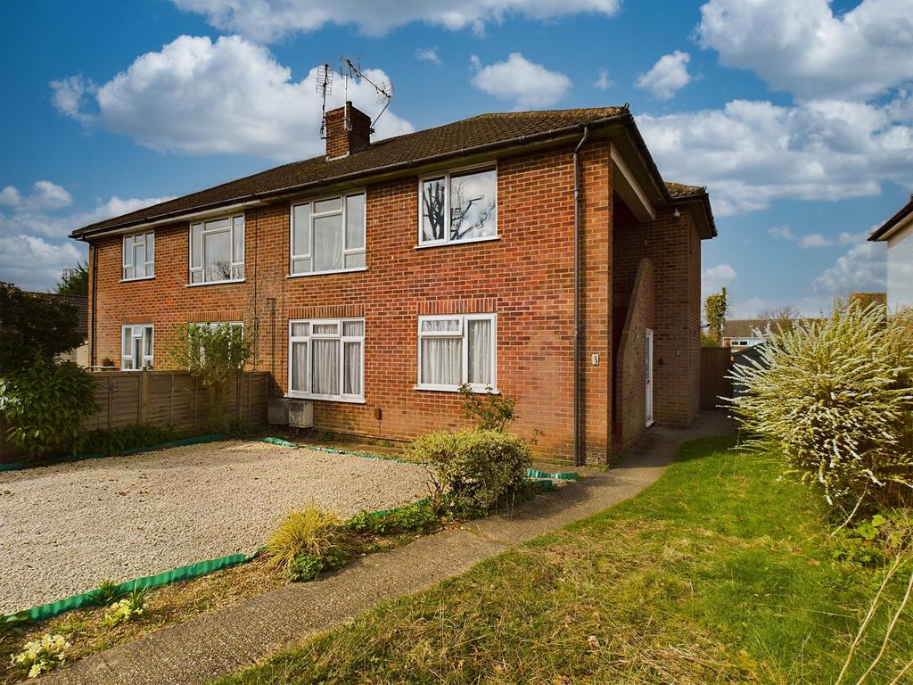 Alder Drive, Tilehurst, Reading, RG31 2 bed ground floor for
