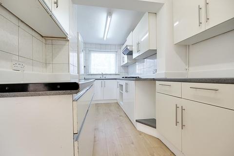 7 Oxford Close, London, N9 0NB