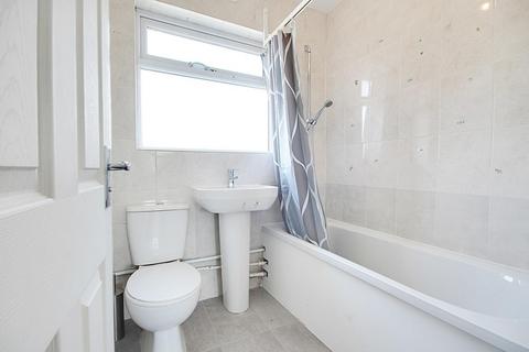 7 Oxford Close, London, N9 0NB