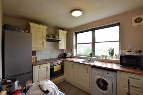10 Marlowe Gardens, Eltham, London, SE9 1AB