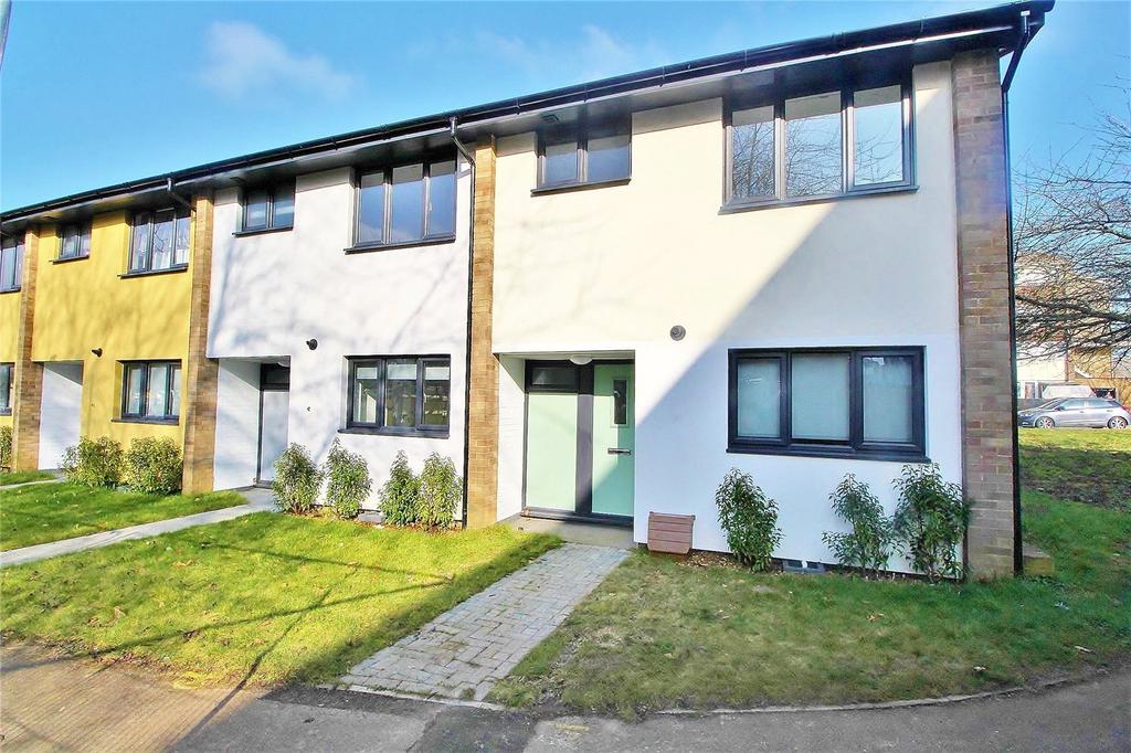 Essex Close, Bordon, Hampshire, GU35 3 bed end of terrace house £