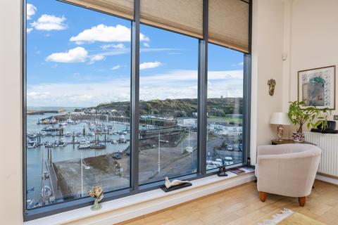3 bedroom apartment for sale, Versailles, West Quay, Newhaven, East Sussex, BN9