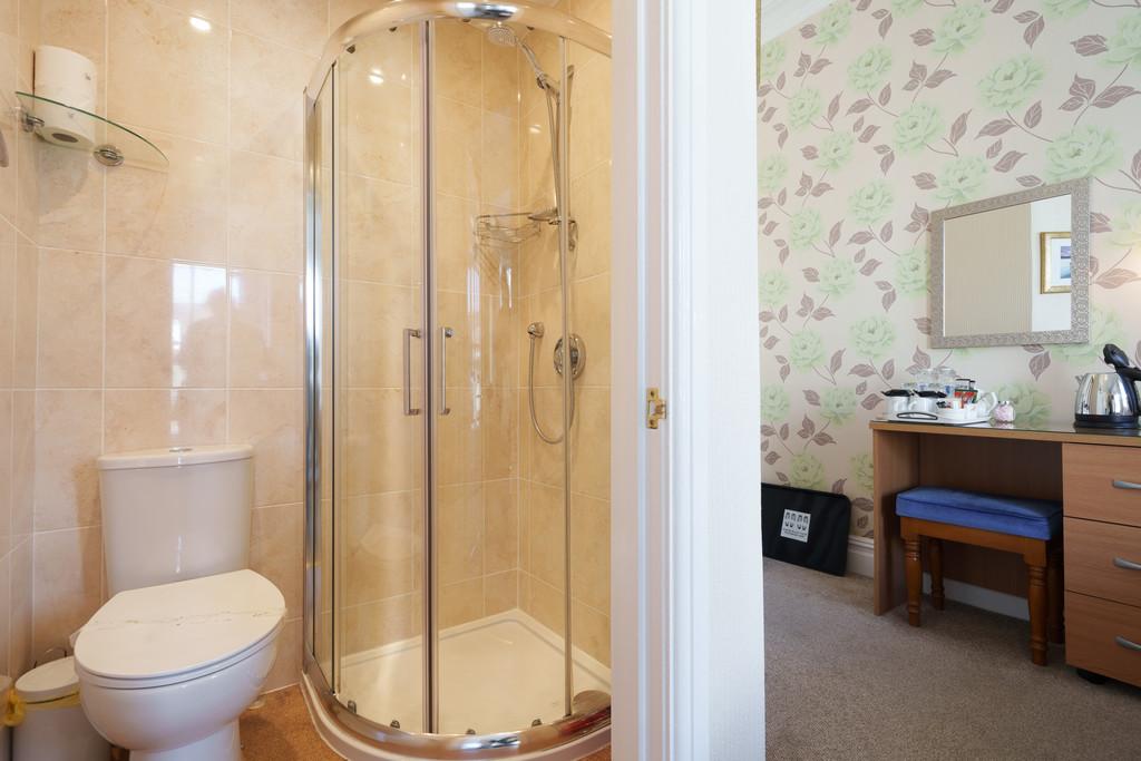 Bedroom Two En Suite