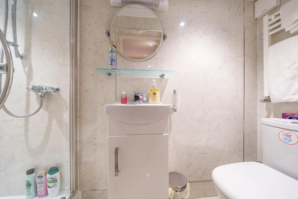 Bedroom One En Suite