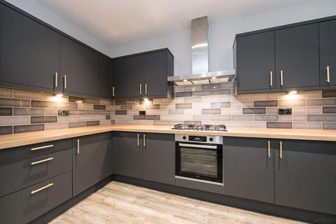 6 bedroom terraced house for sale, Burchett Place, Leeds