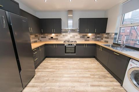 13 Burchett Place, Leeds, LS6 2LN