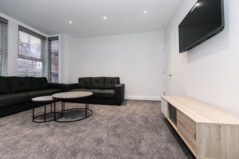 13 Burchett Place, Leeds, LS6 2LN