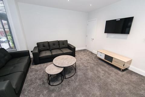 13 Burchett Place, Leeds, LS6 2LN