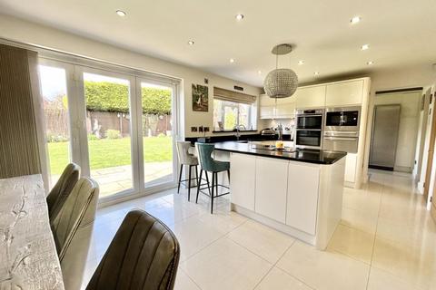 4 bedroom detached house for sale, Brookhus Farm Road, Sutton Coldfield, B76 1QP