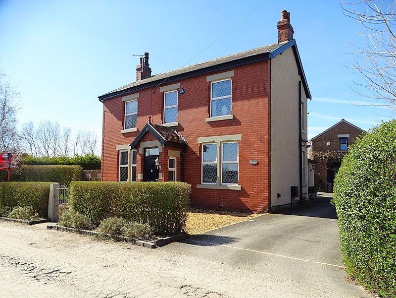 Sandy Lane, Blackpool FY4 5 bed detached house for sale £620,000