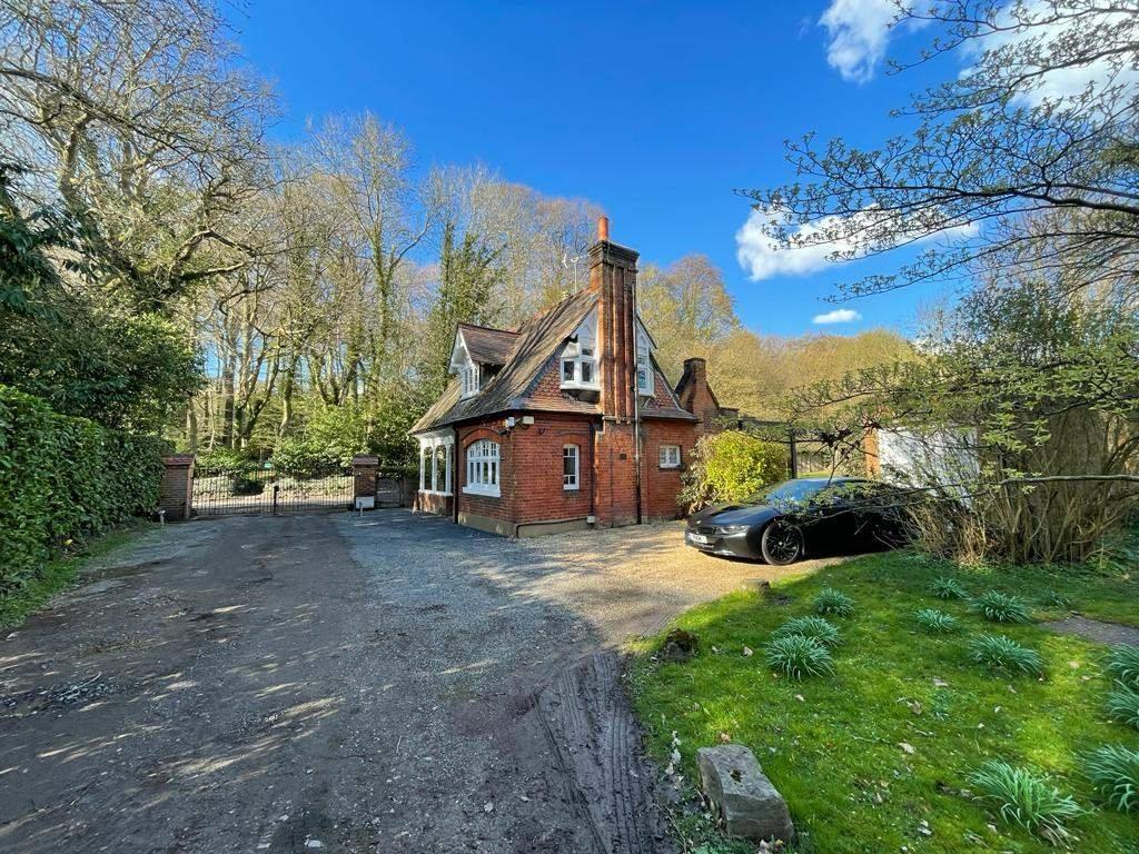 Burtons Lane, Chalfont St. Giles, HP8 4AE 3 bed lodge £2,250 pcm (£