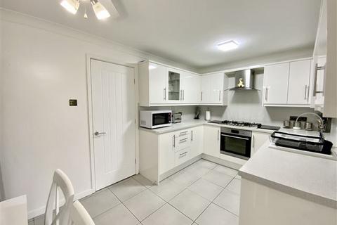 47 Badger Place, Sheffield, S13 7TL