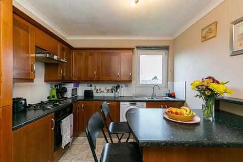 1/4 Restalrig Circus, Edinburgh, EH7 6HJ