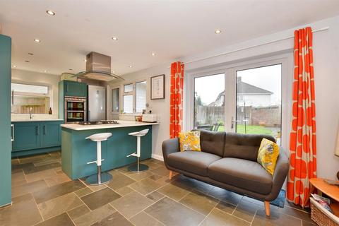 48 Greenfrith Drive, Tonbridge, TN10 3LJ