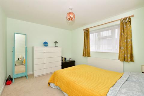 48 Greenfrith Drive, Tonbridge, TN10 3LJ
