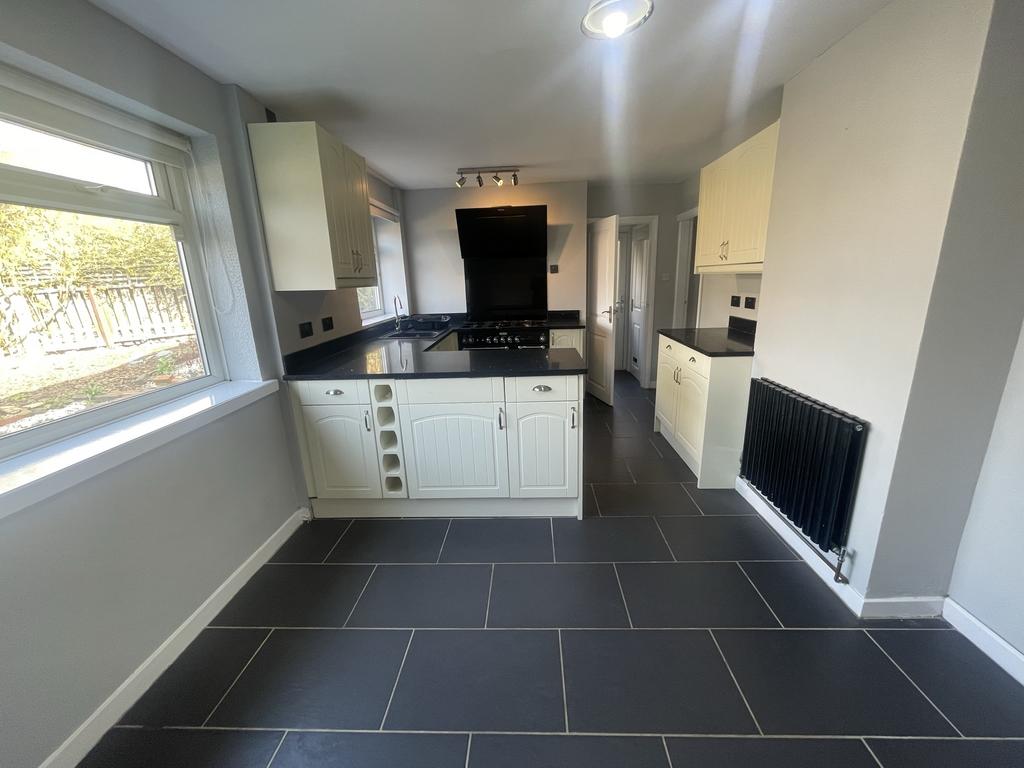 Grantham Avenue, Chaddesden, Derby, DE21 3 bed semidetached house £