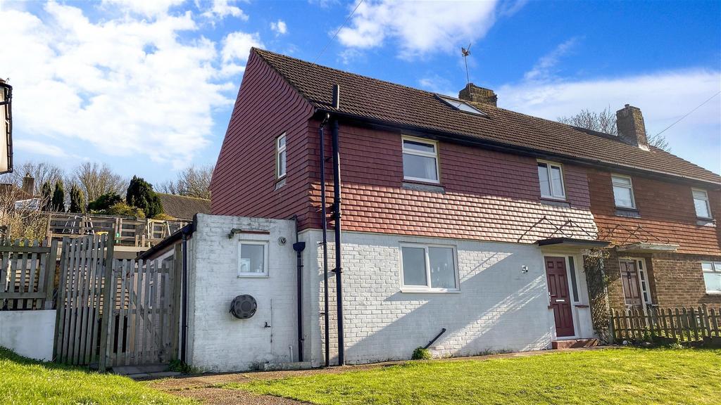 Rotherfield Crescent, Hollingbury, Brighton, East Sussex 3 bed semi