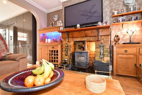 18 Grotto Hill, Margate, CT9 2BU