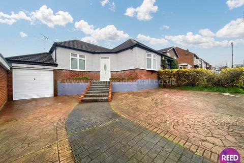 2 bedroom semi-detached bungalow to rent, DANDIES DRIVE LEIGH ON SEA