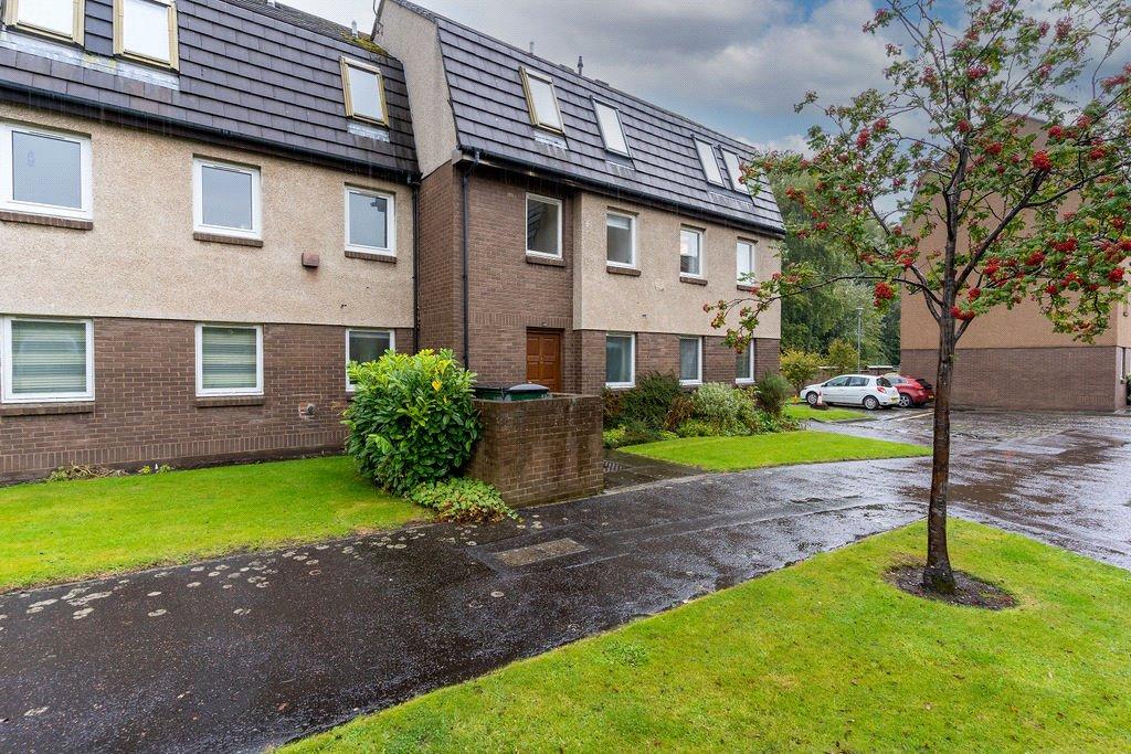 Ettrickdale Place, Stockbridge... 1 bed flat £950 pcm (£219 pw)