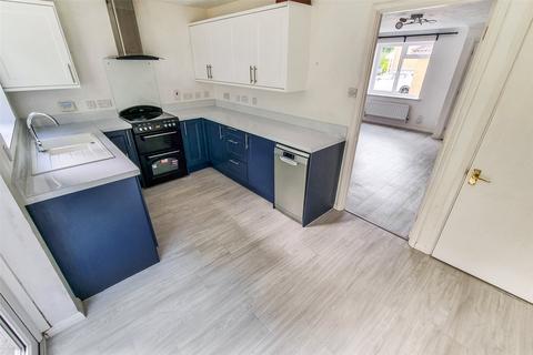 25 Derry Close, Ash Vale, Aldershot, GU12 5SR