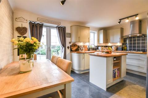 4 bedroom link detached house for sale - Hook RG27