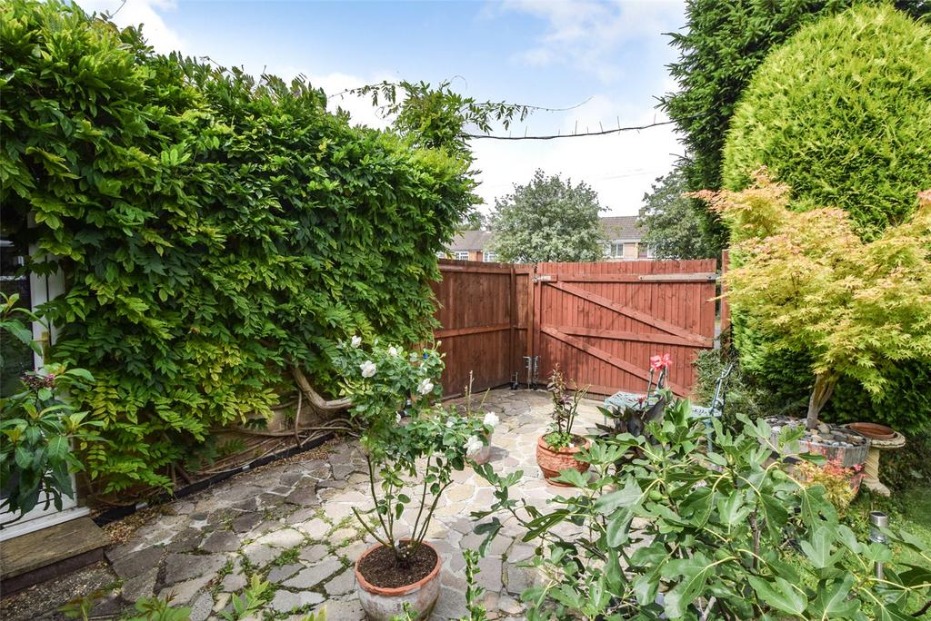 Blackwater GU17 4 bed semidetached house for sale £465,000