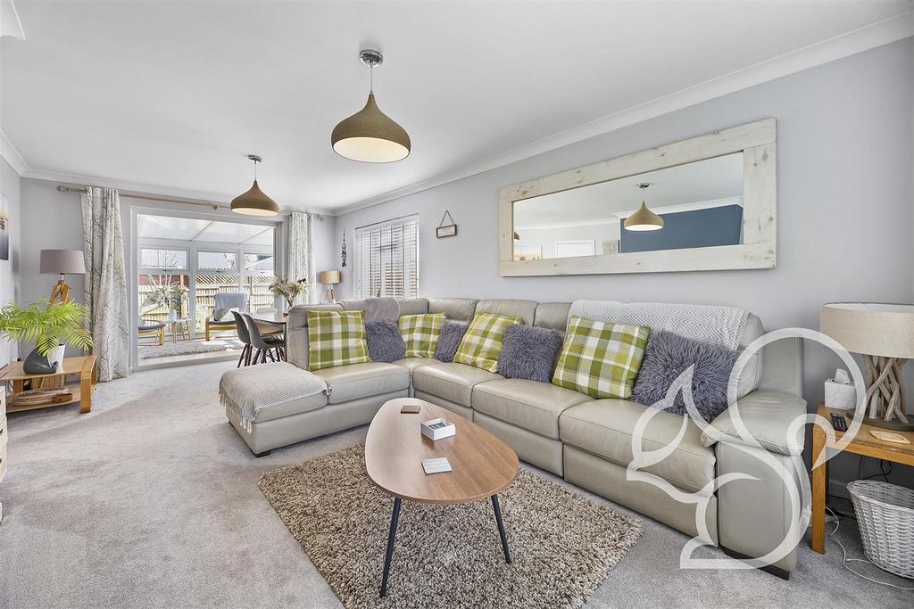 Melrose Road, Colchester CO5 3 bed detached house for sale £550,000