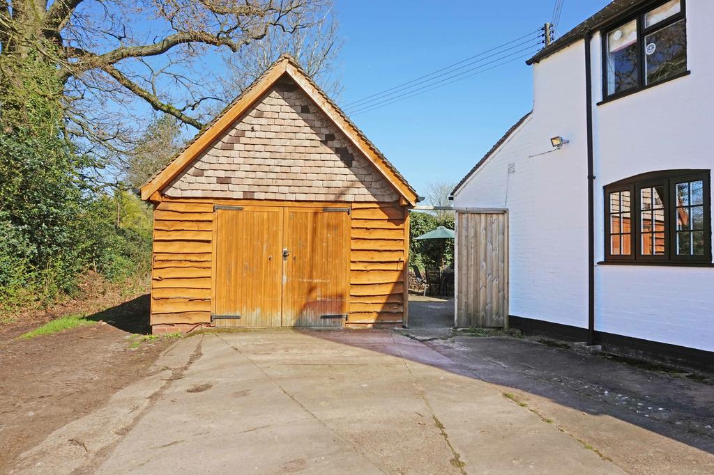 Garage And Side Access