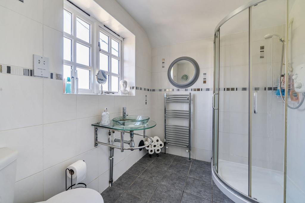 Master En-Suite