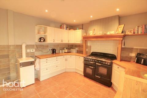 17 Abbots Road, Colchester, CO2 8BE