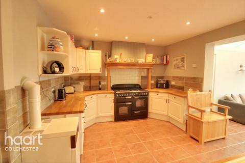 17 Abbots Road, Colchester, CO2 8BE