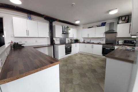 undefined, High Street, Hull, HU1