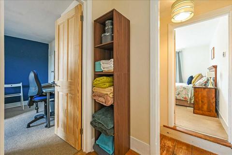 57 Botley Road, Park Gate, Southampton, SO31 1AZ
