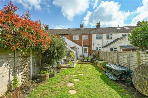 57 Botley Road, Park Gate, Southampton, SO31 1AZ