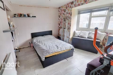 114 Radburn Close, Harlow, CM18 7EG