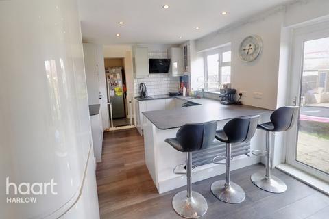114 Radburn Close, Harlow, CM18 7EG