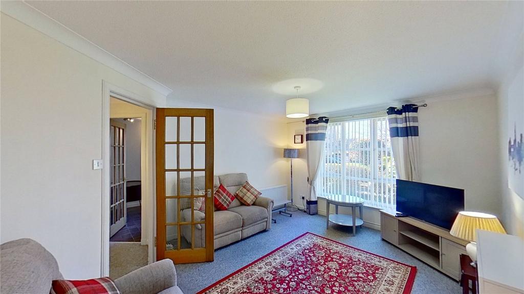 Russell Gardens, Edinburgh, EH12 2 bed flat £1,535 pcm (£354 pw)