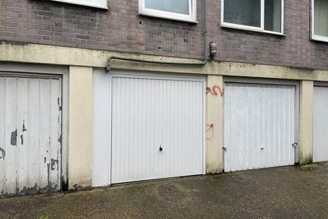 Garage to rent - Colney Hatch Lane, Muswell Hill, N10