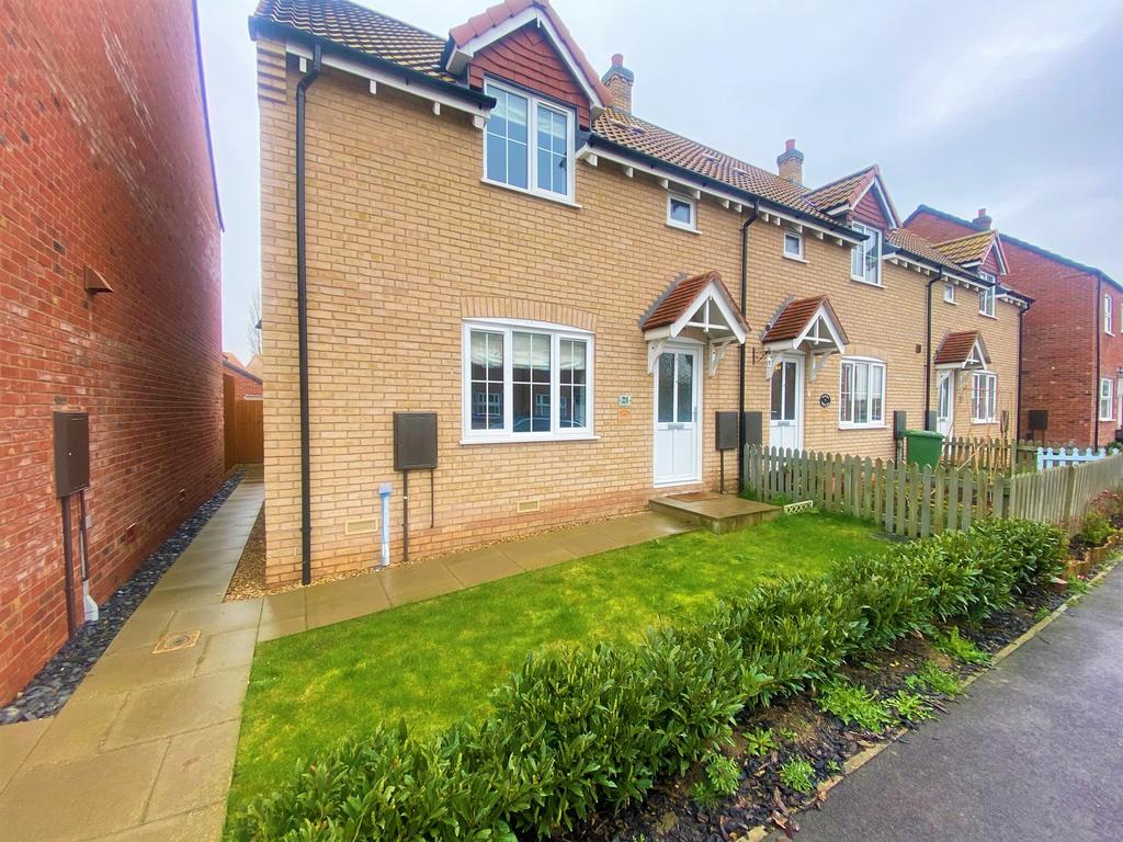 Eton Way, Boston, PE21 2 bed end of terrace house £750 pcm (£173 pw)
